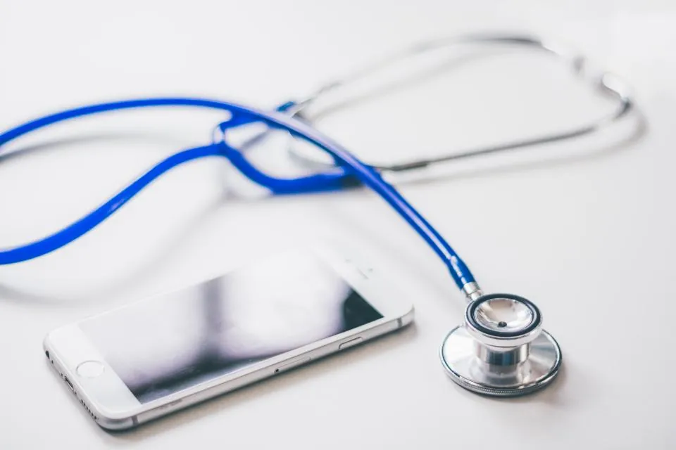 Medical Devices, Healthcare Supplies & Parapharmacy