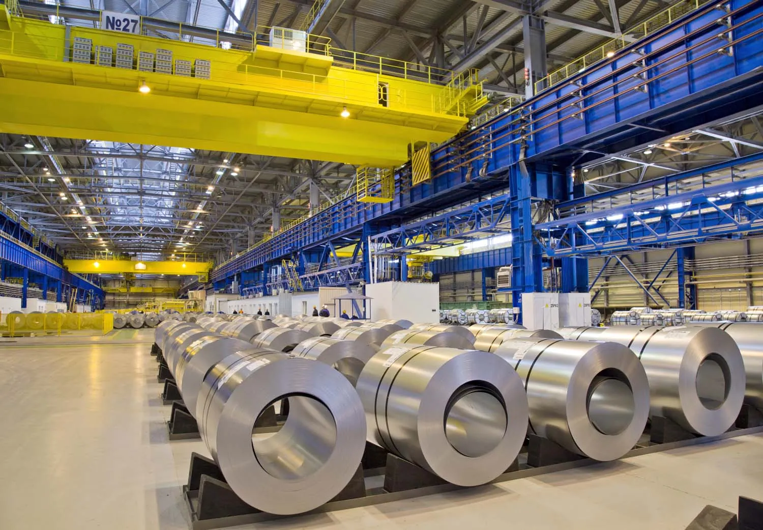 Global trading of raw materials, steel products and consumer goods – from Switzerland to the world.